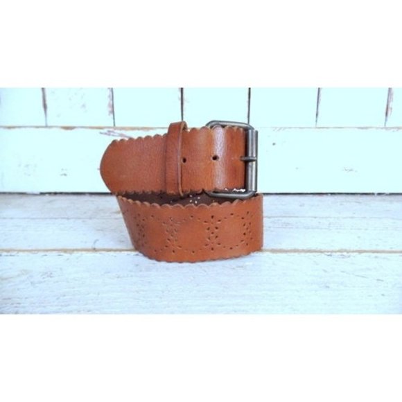 Vintage wide brown leather laser cut out scalloped belt/ - Picture 2 of 5